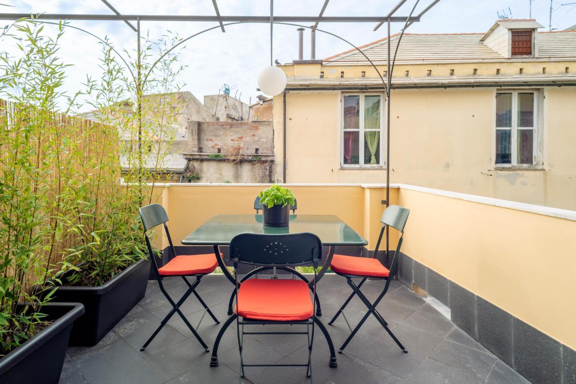 Cosy Apartment With Terrace Genua Exteriör bild