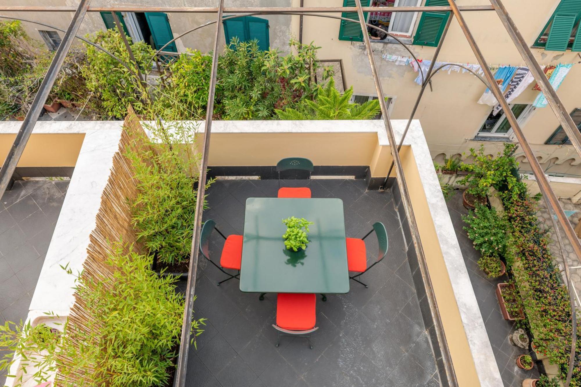 Cosy Apartment With Terrace Genua Exteriör bild